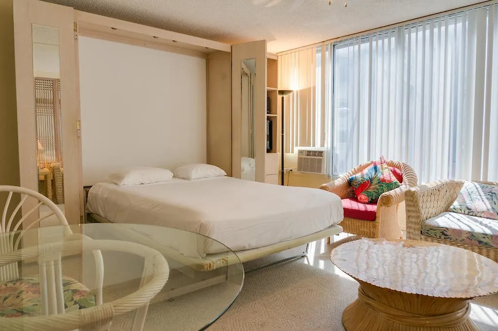 הונולולו Kuhio Banyan Hotel