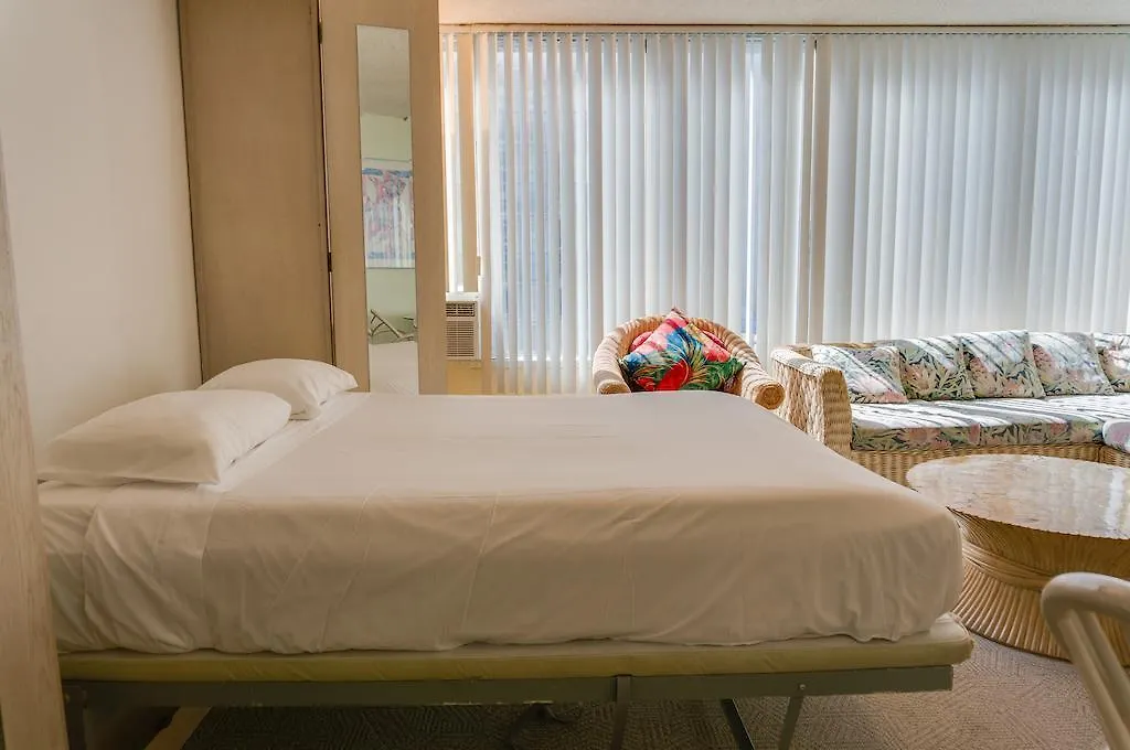 הונולולו Kuhio Banyan Hotel
