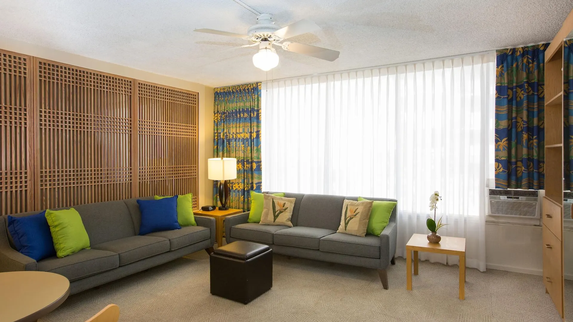 Kuhio Banyan Hotel  Honolulu