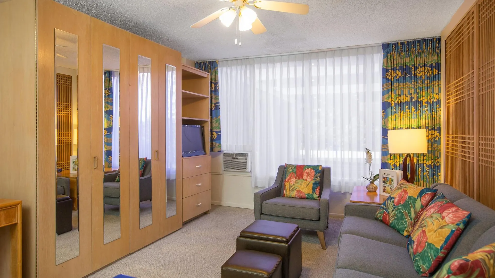Kuhio Banyan Hotel Honolulu 2*,