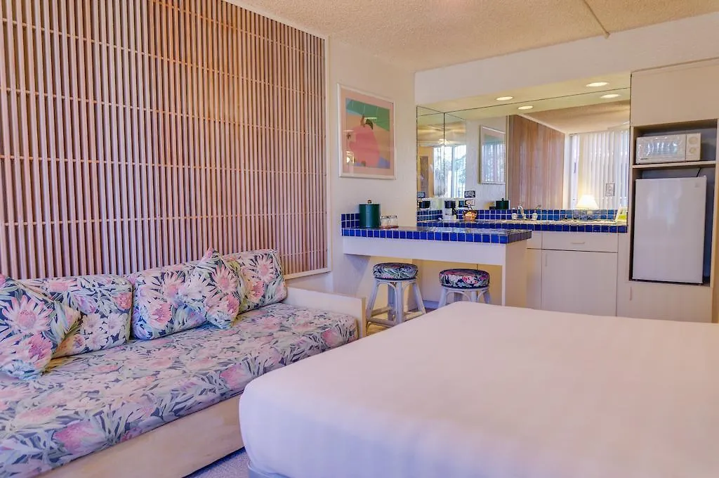 Kuhio Banyan Hotel Honolulu