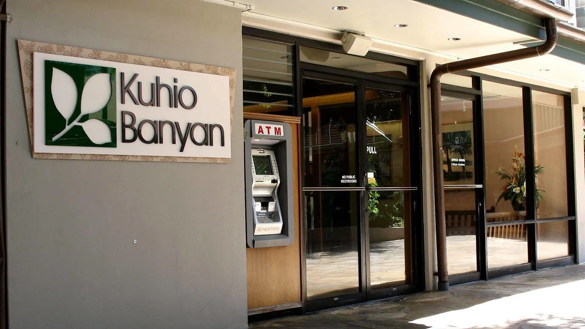 Kuhio Banyan Hotel Honolulu